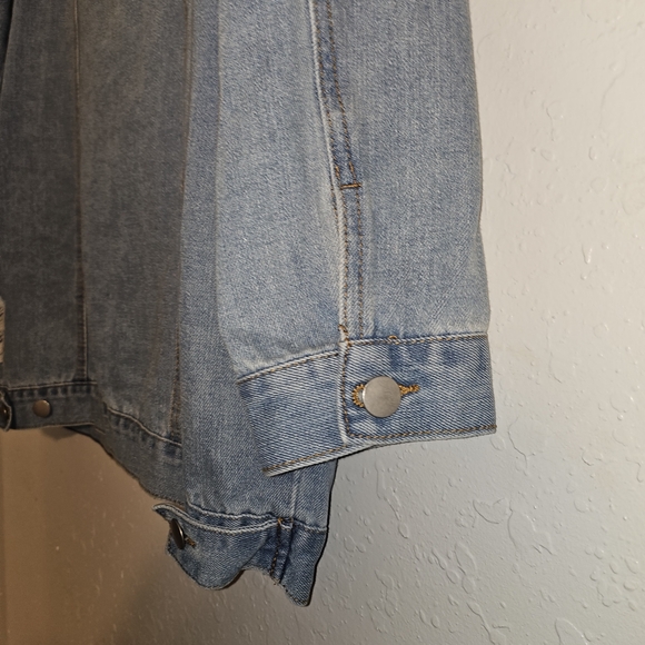 Fashion Nova Light Blue Denim Jacket - Picture 6 of 11